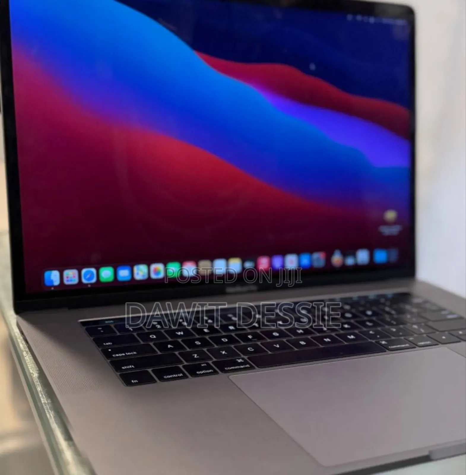 New Laptop Apple MacBook Pro 2016 16GB Intel Core I7 SSD 256GB