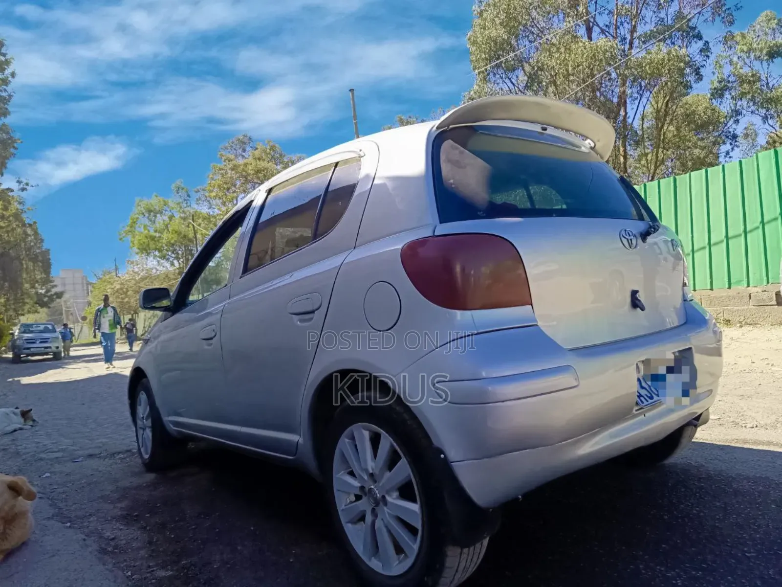 Toyota Vitz 2002 Silver