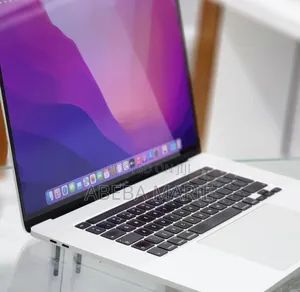 New Laptop Apple MacBook Pro 2019 16GB Intel Core I7 SSD 512GB