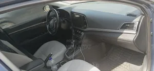 Hyundai Avante 2017 Blue