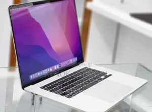 New Laptop Apple MacBook Pro 2019 16GB Intel Core I7 SSD 512GB