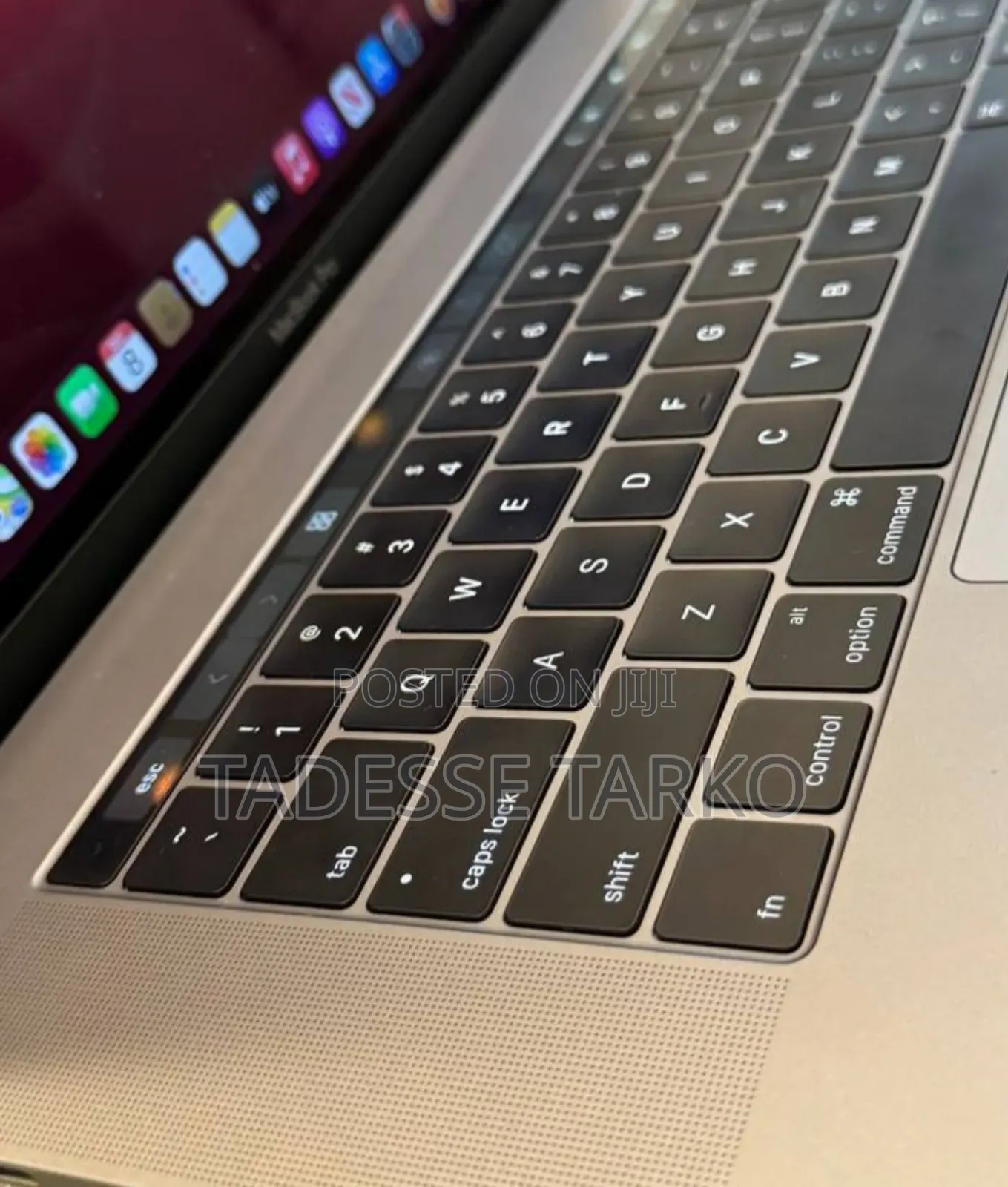 New Laptop Apple MacBook Pro 2016 16GB Intel Core I7 SSD 256GB