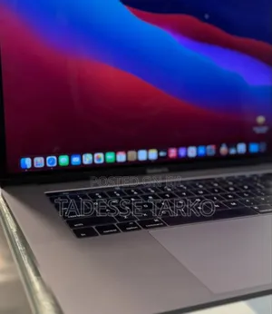 New Laptop Apple MacBook Pro 2016 16GB Intel Core I7 SSD 256GB