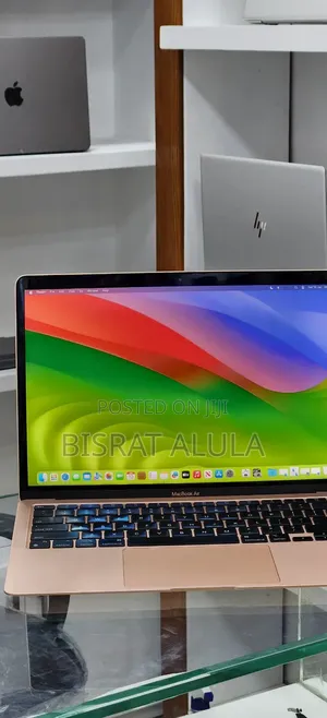 New Laptop Apple MacBook Pro M1 8GB Intel Core I7 SSD 256GB