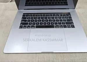 New Laptop Apple MacBook Pro 2019 16GB Intel Core I9 SSD 512GB