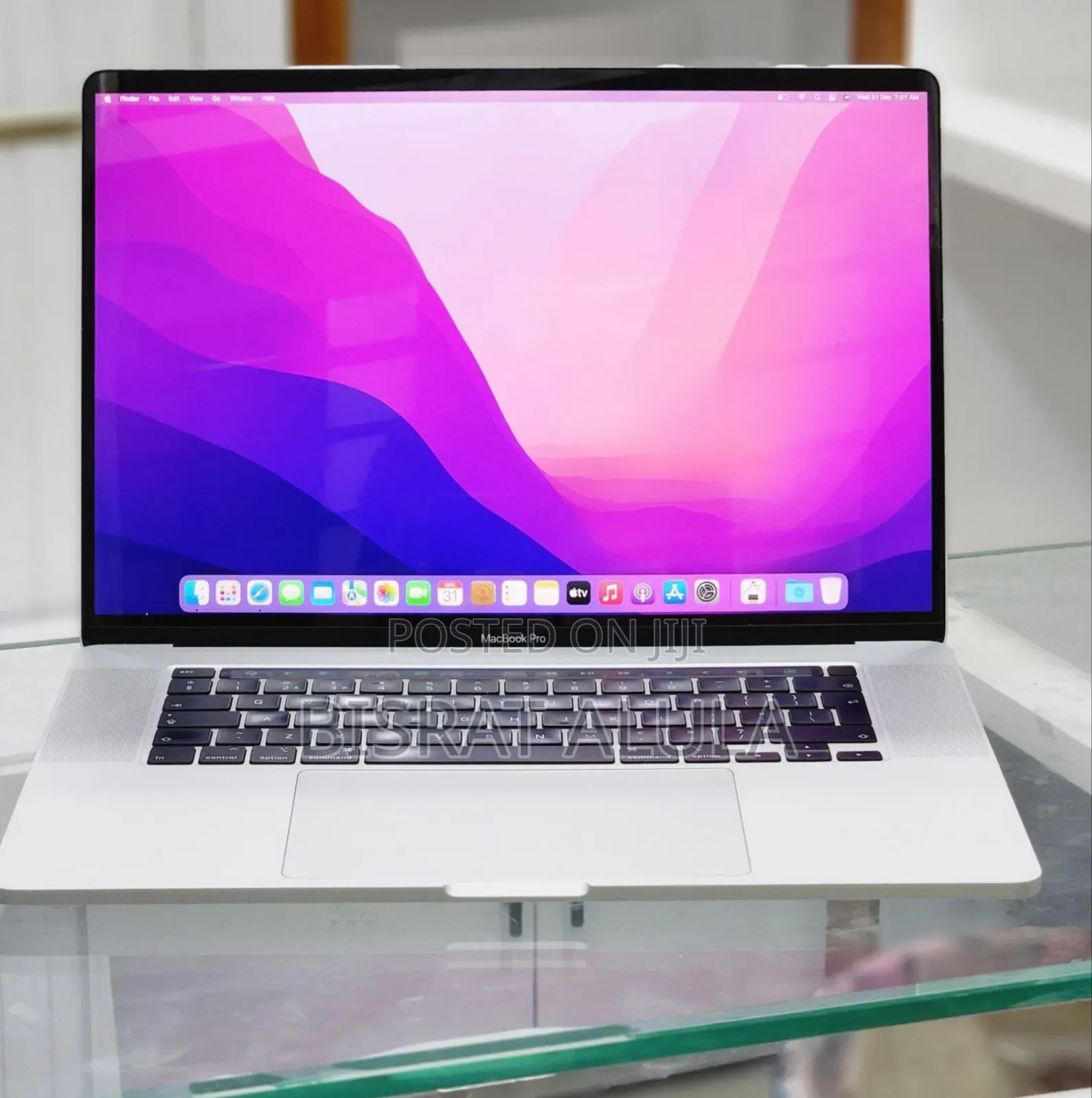 New Laptop Apple MacBook Pro 2019 16GB Intel Core I7 SSD 512GB