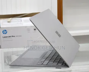 New Laptop Microsoft Surface 16GB Intel Core I7 SSD 256GB
