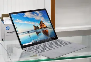 New Laptop Microsoft Surface 16GB Intel Core I7 SSD 256GB