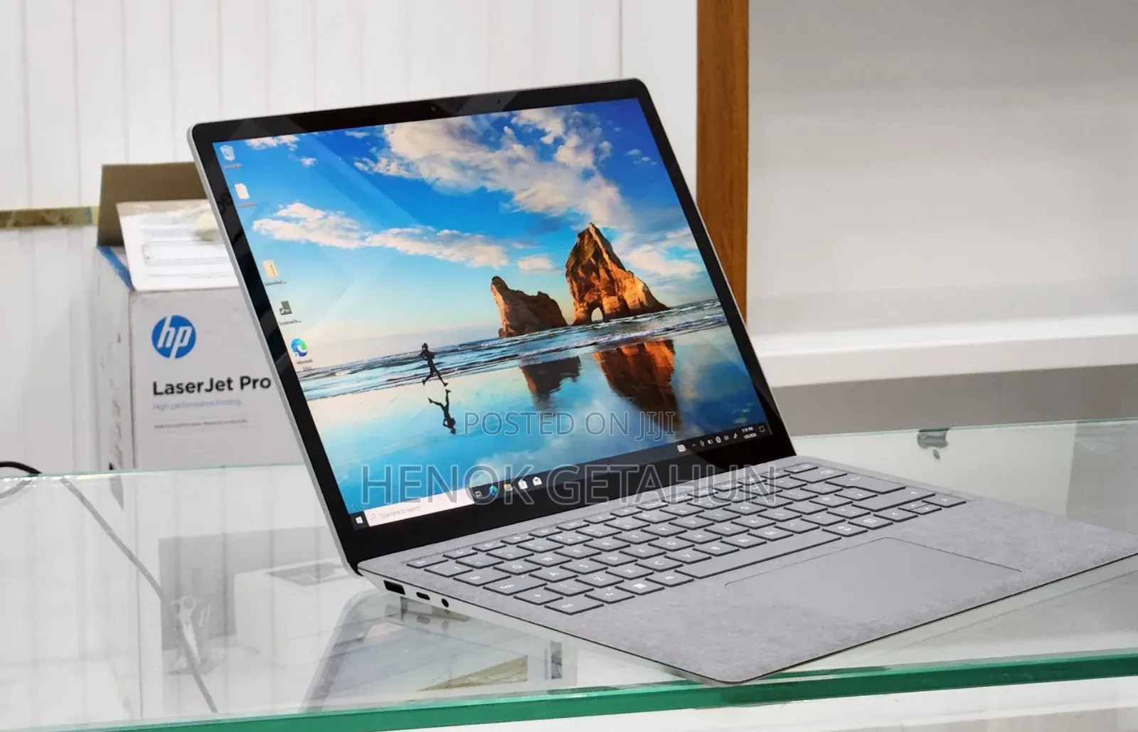New Laptop Microsoft Surface 16GB Intel Core I7 SSD 256GB
