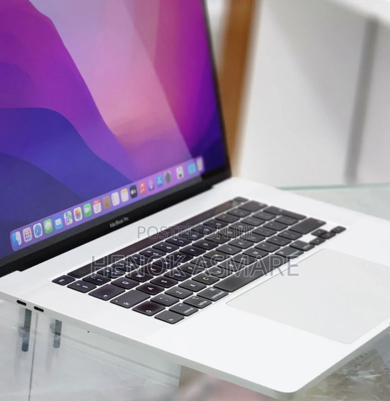 New Laptop Apple MacBook Pro 2019 16GB Intel Core I7 SSD 512GB