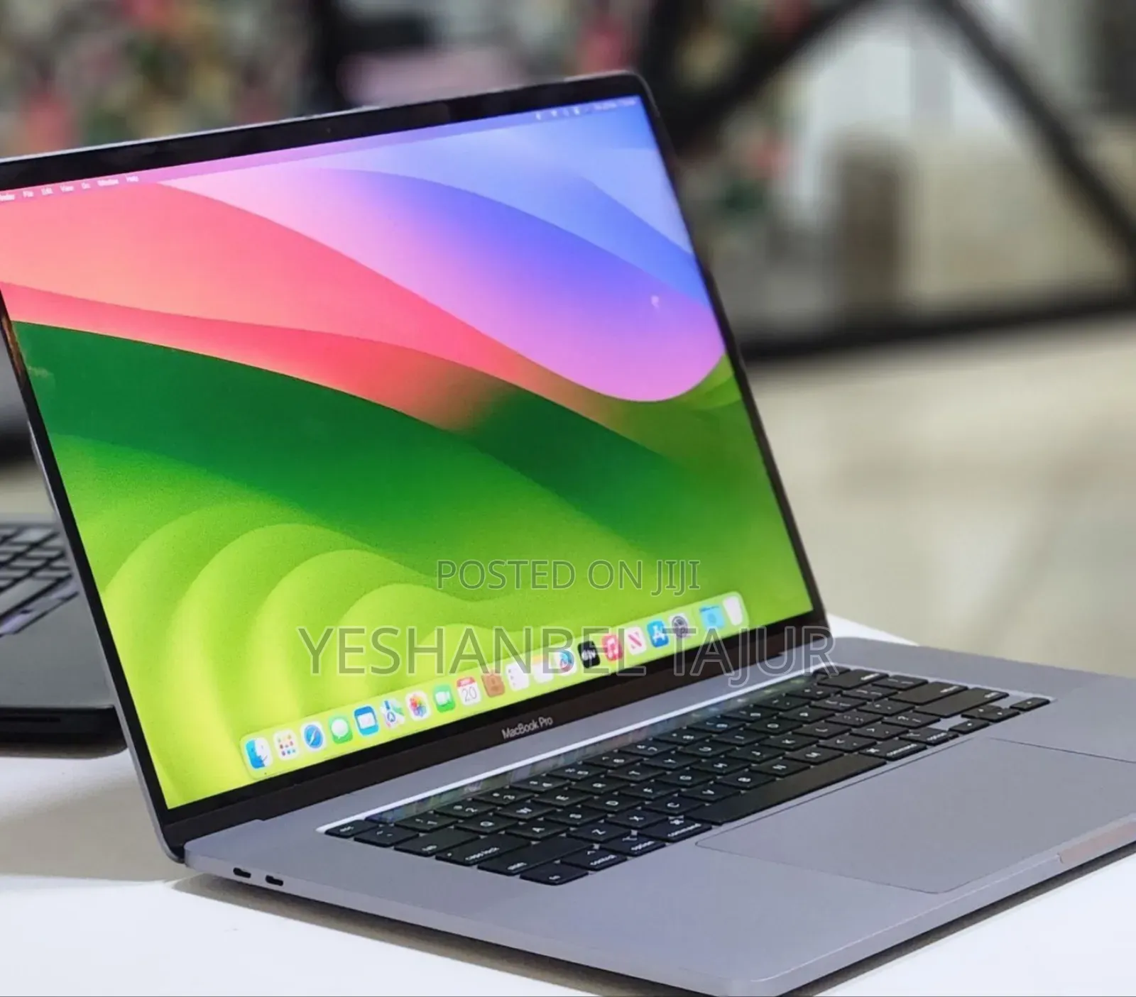 New Laptop Apple MacBook Pro 2019 32GB Intel Core I9 SSD 2T