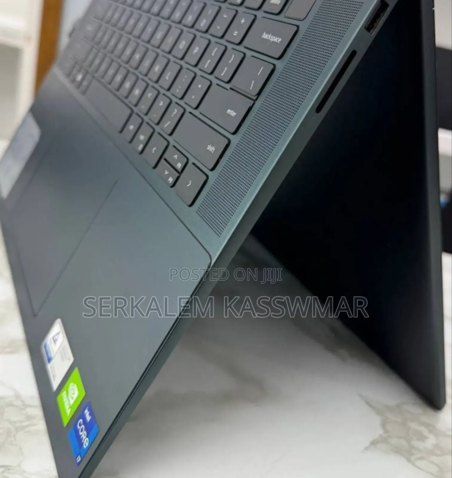 New Laptop Dell Inspiron 16 5620 16GB Intel Core I7 SSD 512GB