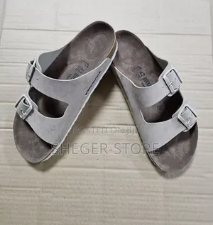 Orginal Birkenstock Men's Shoes ( ቤት ውስጥና ስራ ቦታ ሊያደርጉት የሚችሉት ምቹ ጫማ)