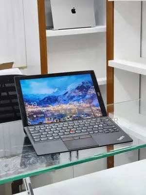 New Laptop Lenovo ThinkPad X1 8GB Intel Core I5 SSD 256GB