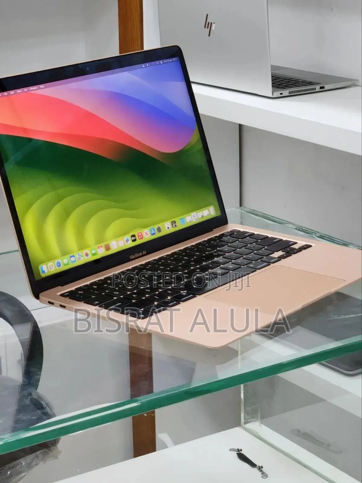 New Laptop Apple MacBook Pro M1 8GB Intel Core I7 SSD 256GB