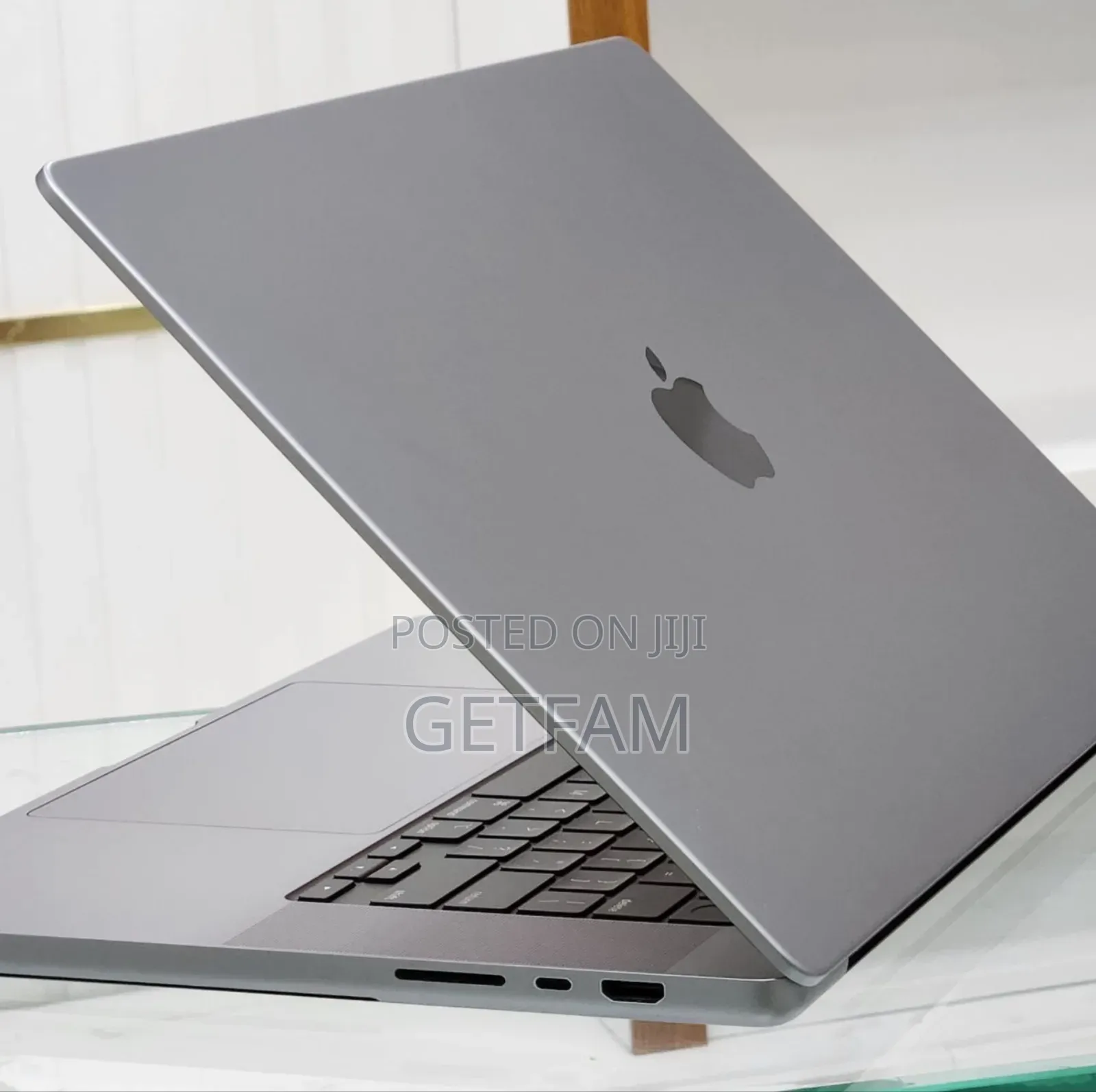 New Laptop Apple MacBook Pro 2019 4GB Intel Core I9 SSD 2T