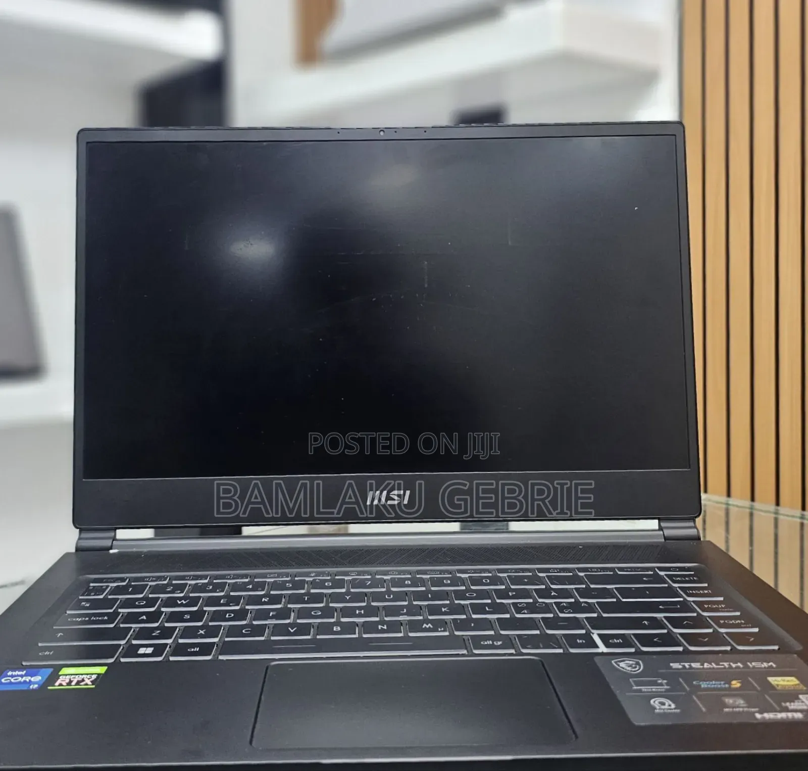 New Laptop MSI Stealth 16 AI Studio 16GB Intel Core I7 SSD 1T