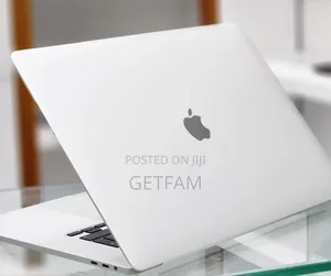 New Laptop Apple MacBook Pro 2019 8GB Intel Core I7 SSD 1T