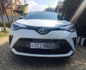 Toyota C-HR 2022 Off white