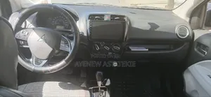 Mitsubishi Attrage 2022 Silver