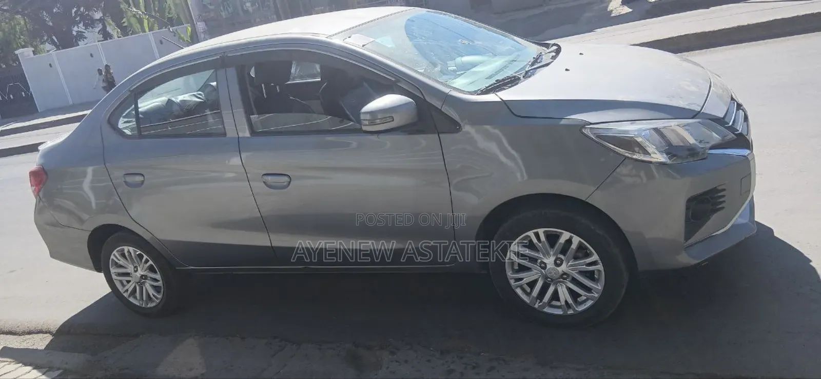 Mitsubishi Attrage 2022 Silver