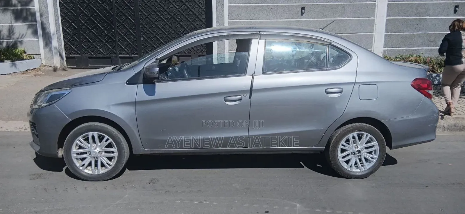 Mitsubishi Attrage 2022 Silver