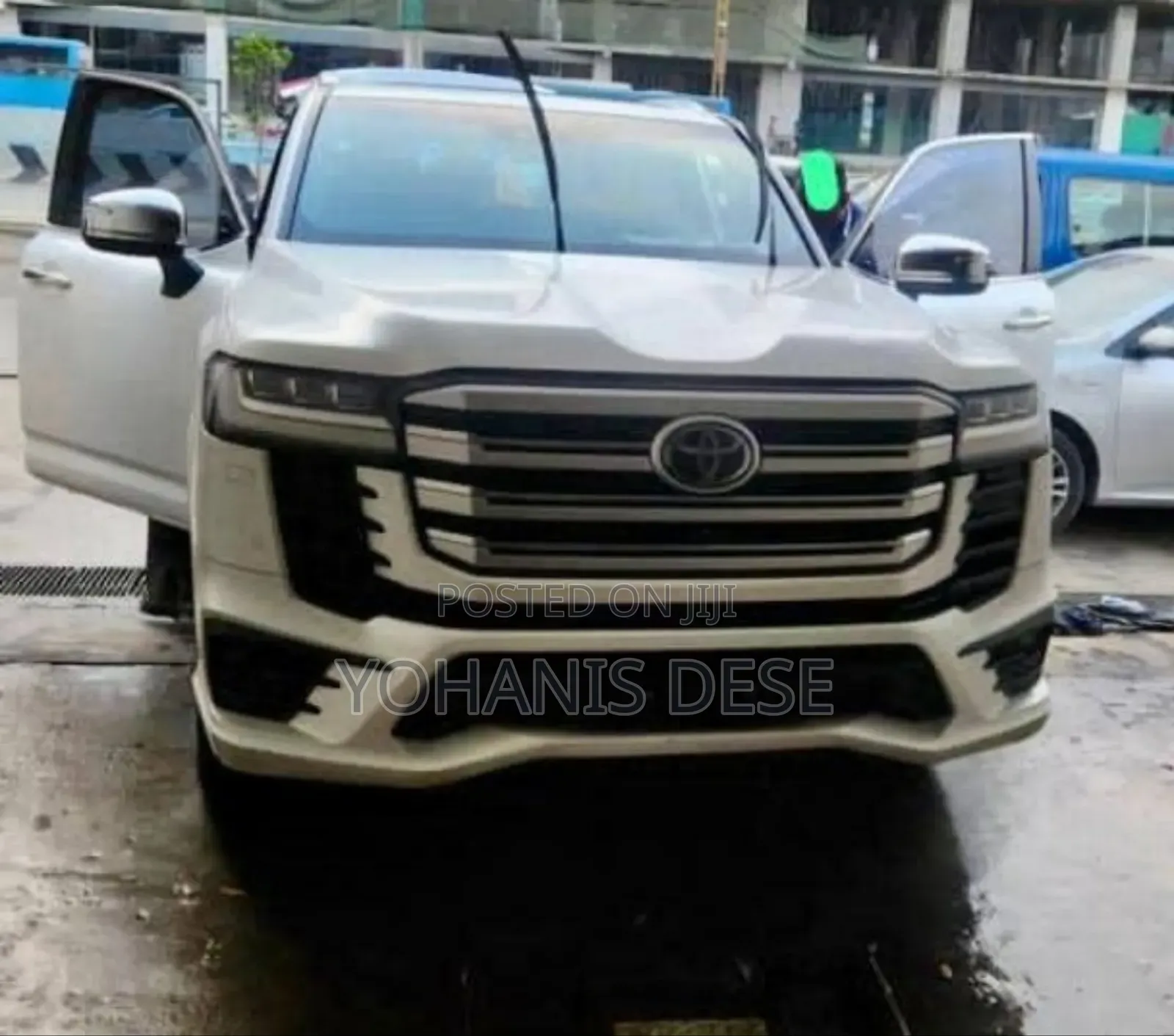 Toyota Land Cruiser 2023 Off white