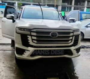 Toyota Land Cruiser 2023 Off white