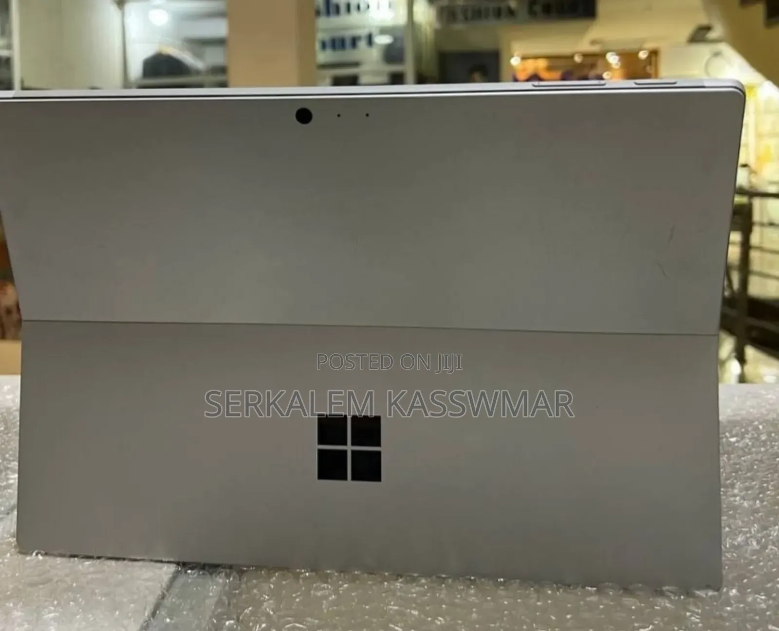 New Laptop Microsoft Surface 8GB Intel Core I7 SSD 256GB