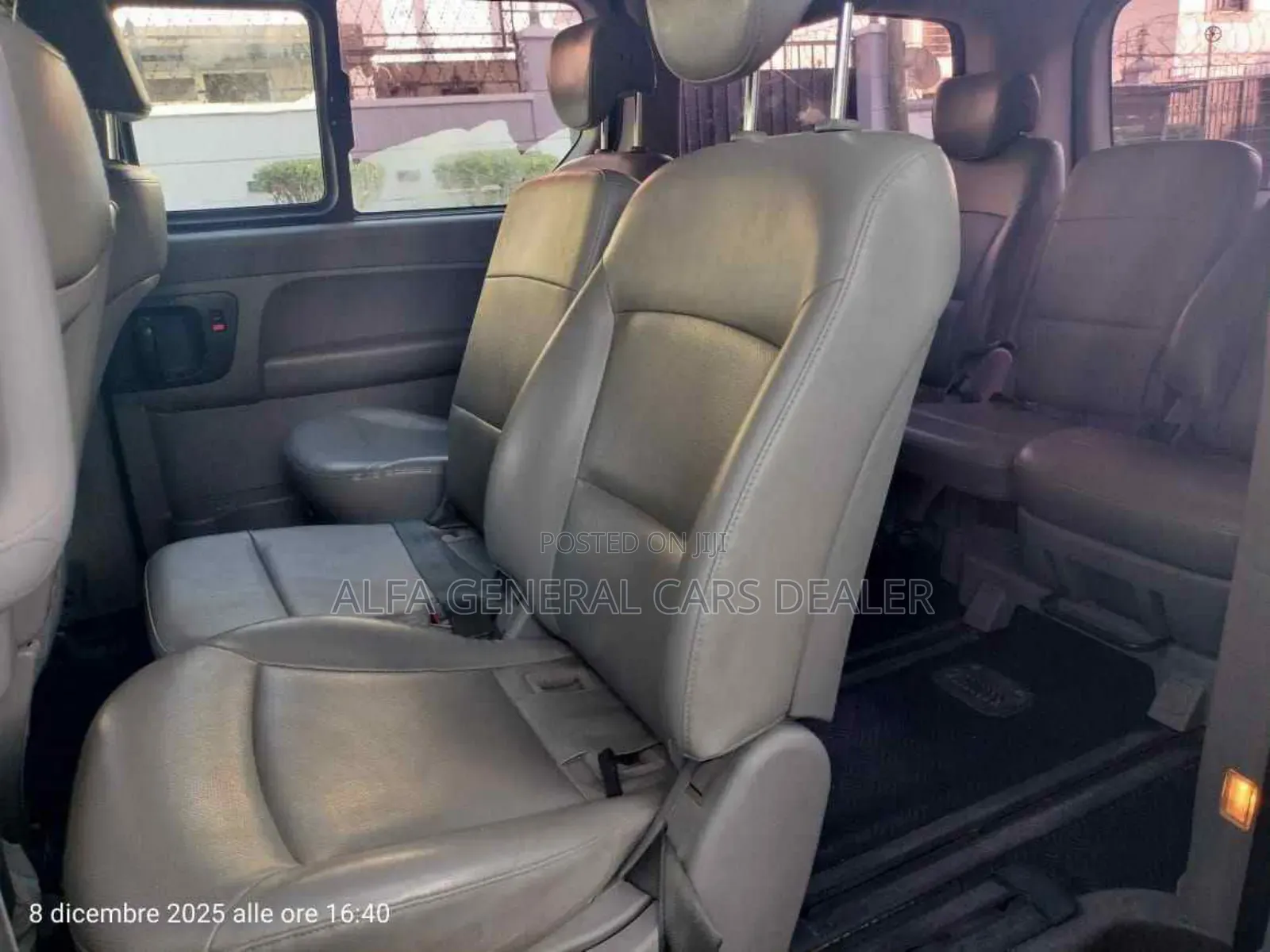 Hyundai Starex 2017 Beige