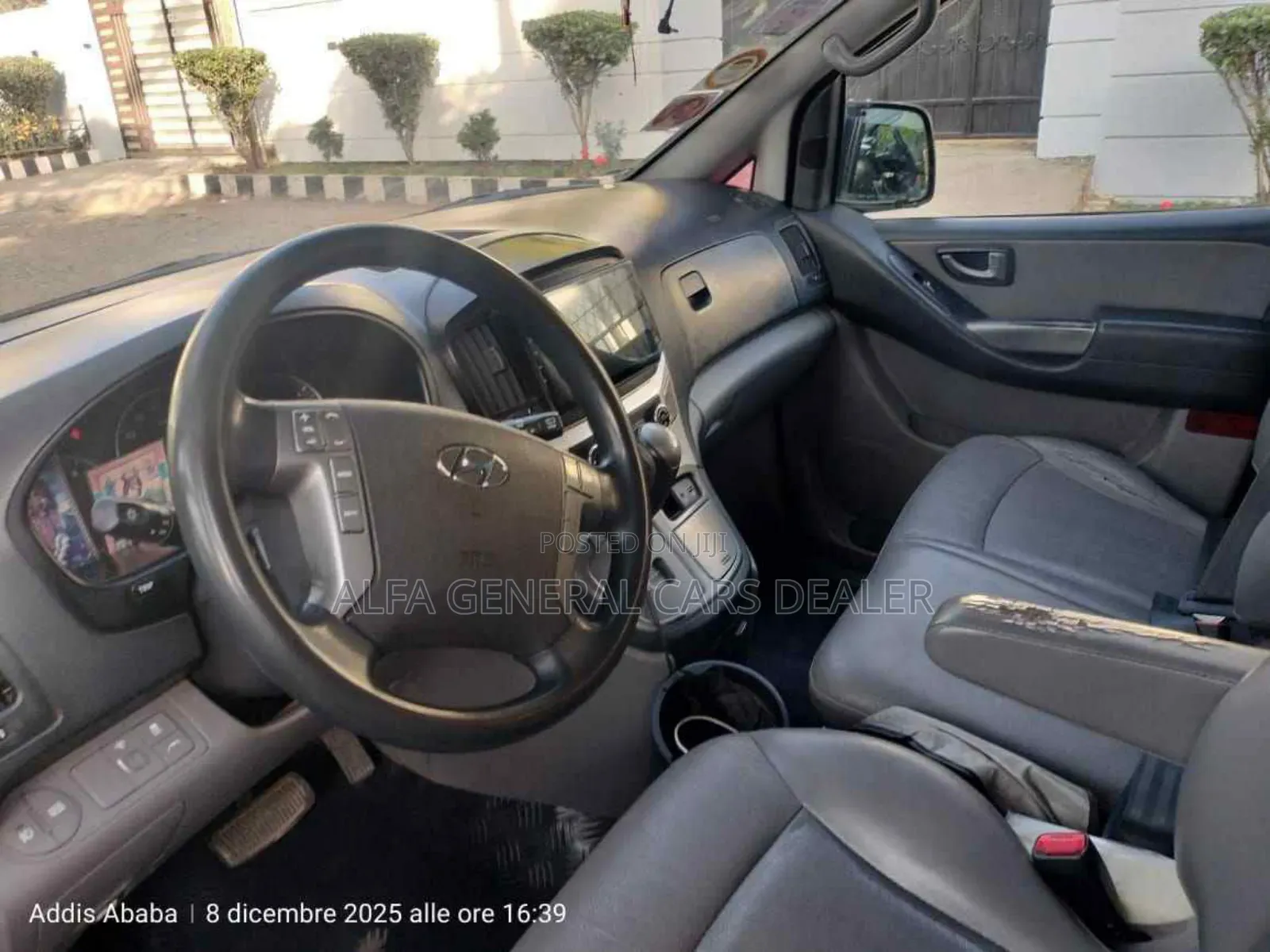 Hyundai Starex 2017 Beige