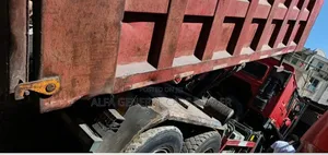 2016 ሞዴል ሲኖ ገልባጭ ባንክ:1 ሚሊየን አለበት