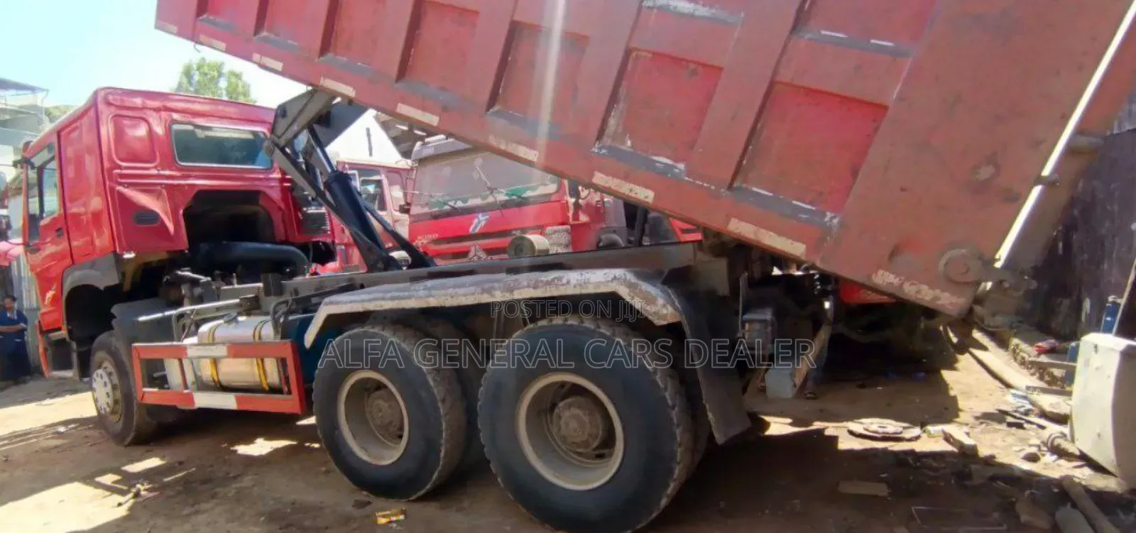 2016 ሞዴል ሲኖ ገልባጭ ባንክ:1 ሚሊየን አለበት