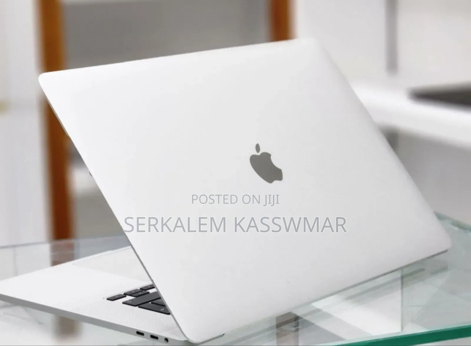 New Laptop Apple MacBook Pro 2019 16GB Intel Core I7 SSD 512GB