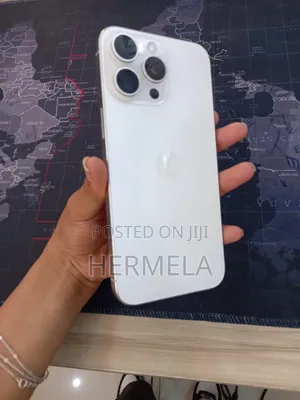 New Apple iPhone 15 Pro Max 256 GB Silver