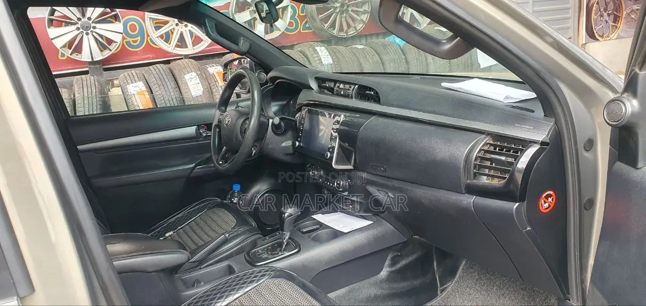 Toyota Hilux Revo Double Cab Deisel 2.8 AWD 2022 Green