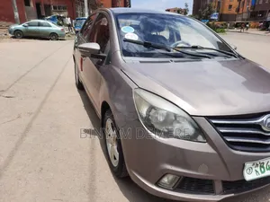 Lifan 530 1.3 2015 Brown