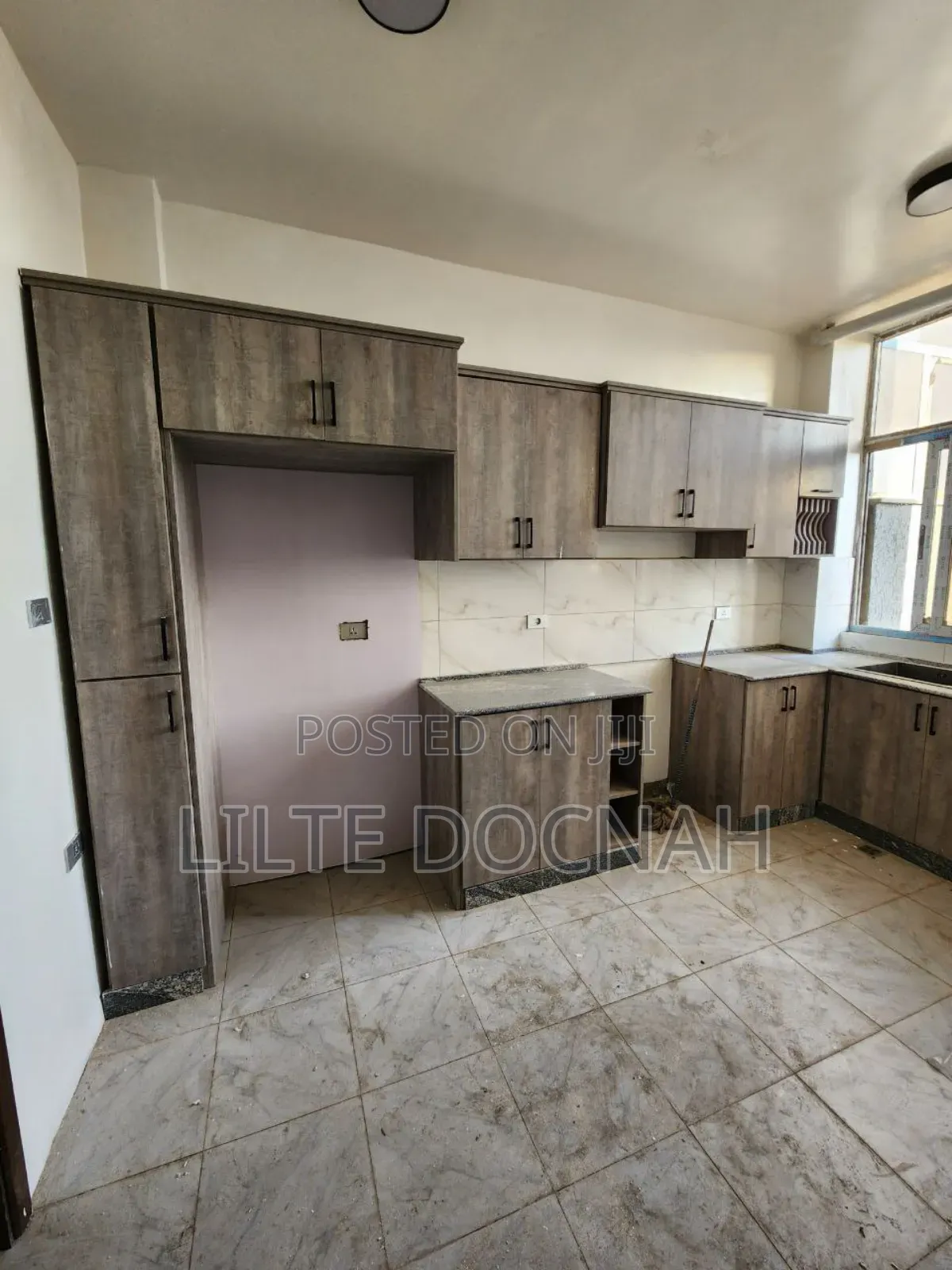 Studio Apartment in Docnah Realestate, Yeka for sale