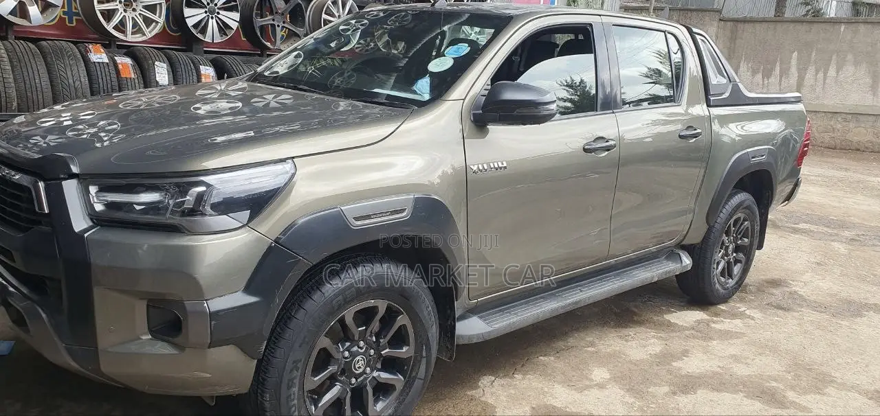 Toyota Hilux Revo Double Cab Deisel 2.8 AWD 2022 Green