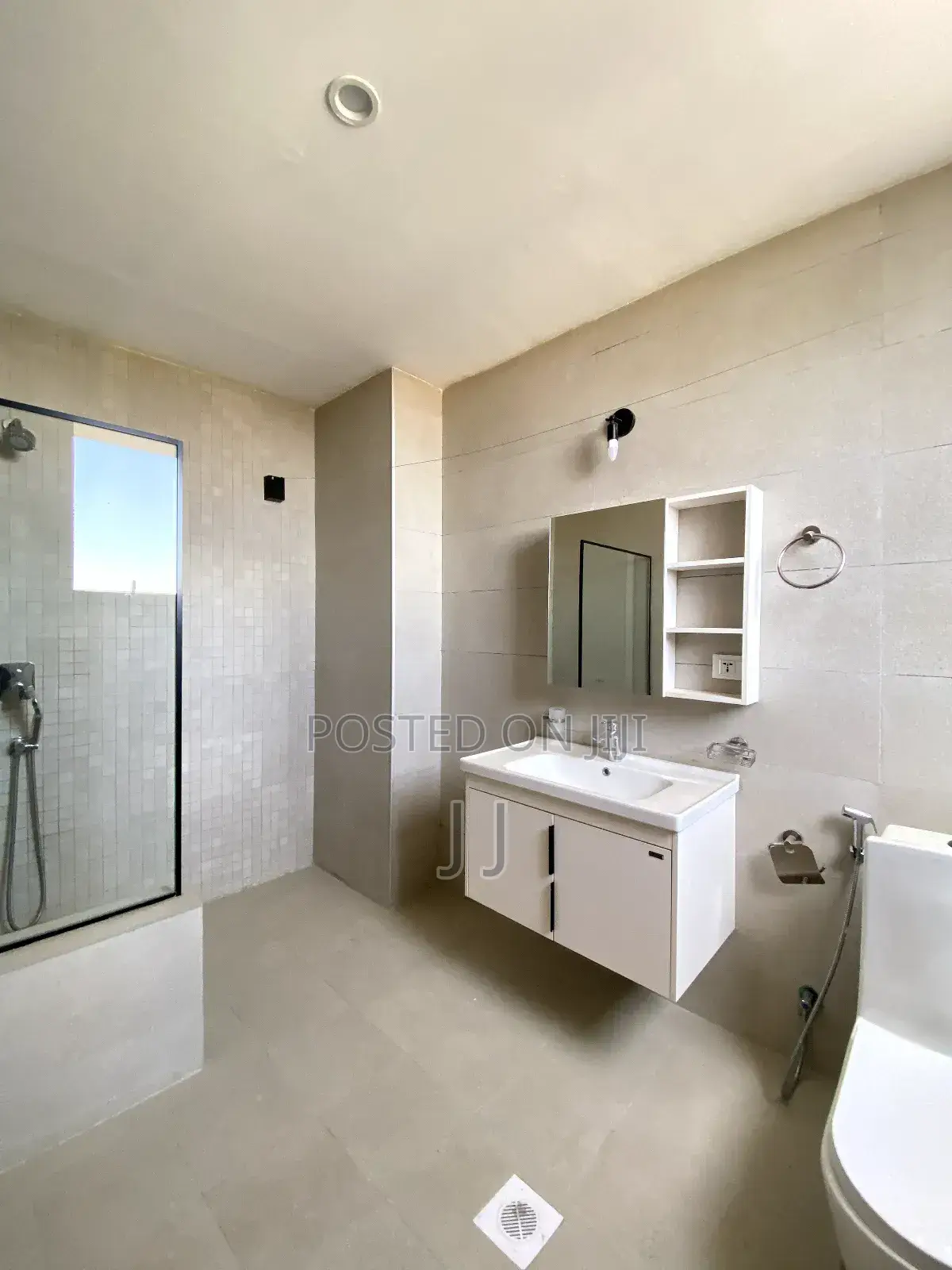 Furnished 2bdrm Apartment in Bole for rent
