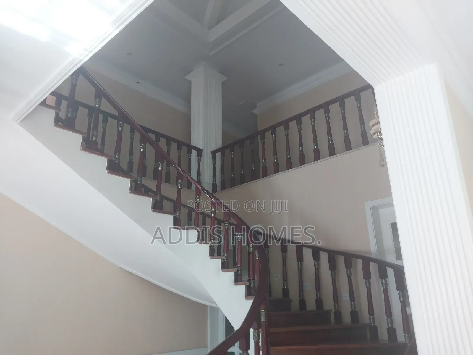 8bdrm Villa in Bole for rent