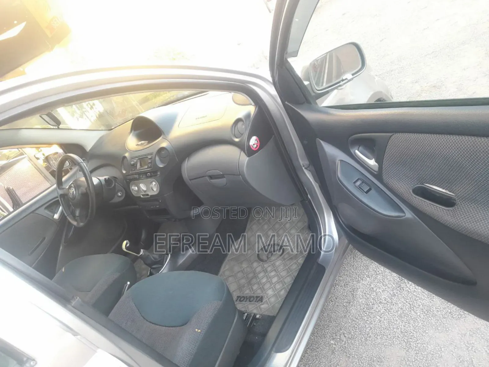 Toyota Yaris 2004 Gray