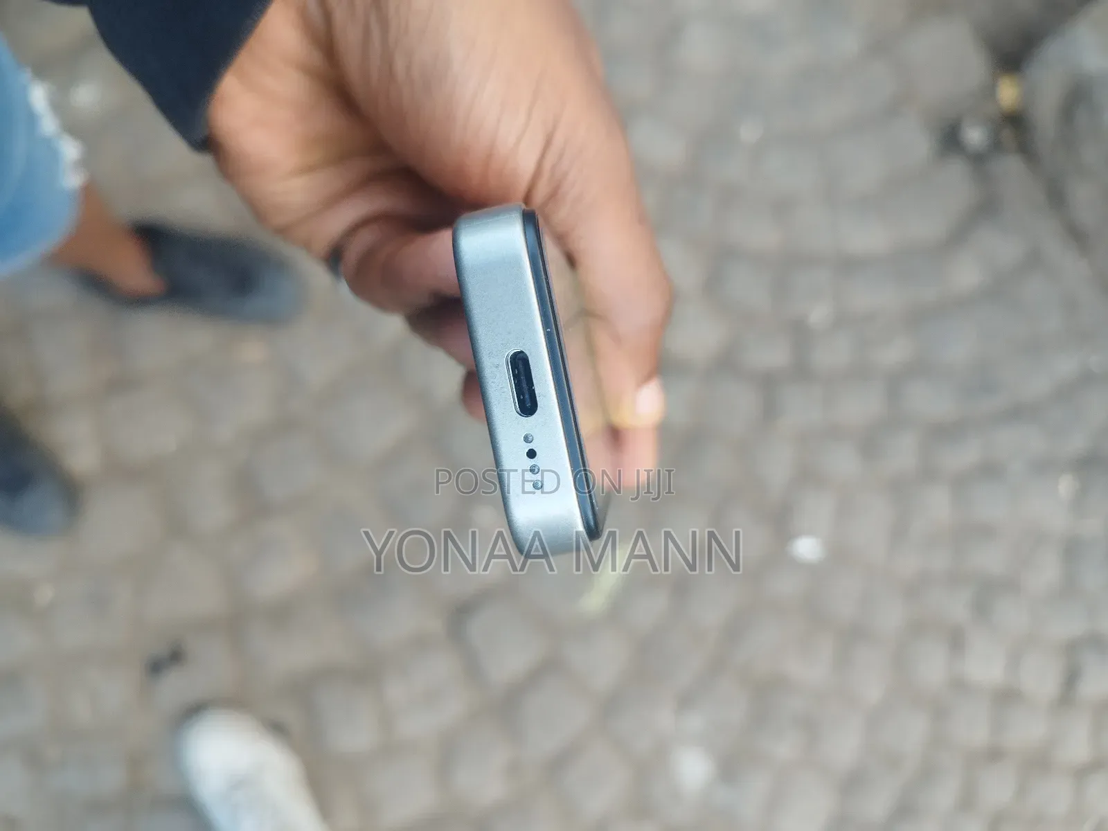 New Apple iPhone 16e 512 GB Blue