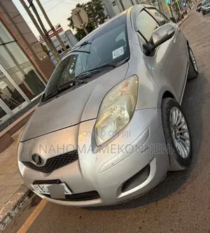 Toyota Yaris 2009 Silver