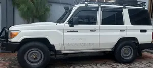 Toyota Land Cruiser 2018 Off white