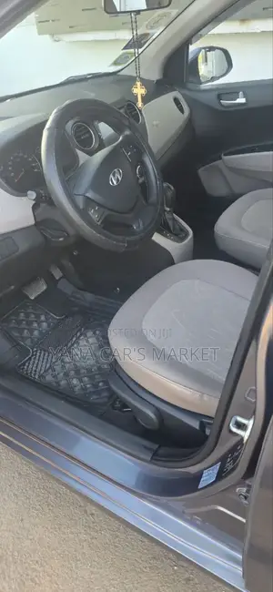 Hyundai I10 2020 Gray