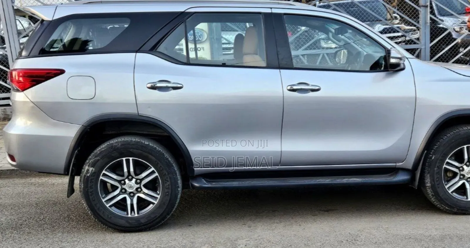 Toyota Fortuner 2023 Black