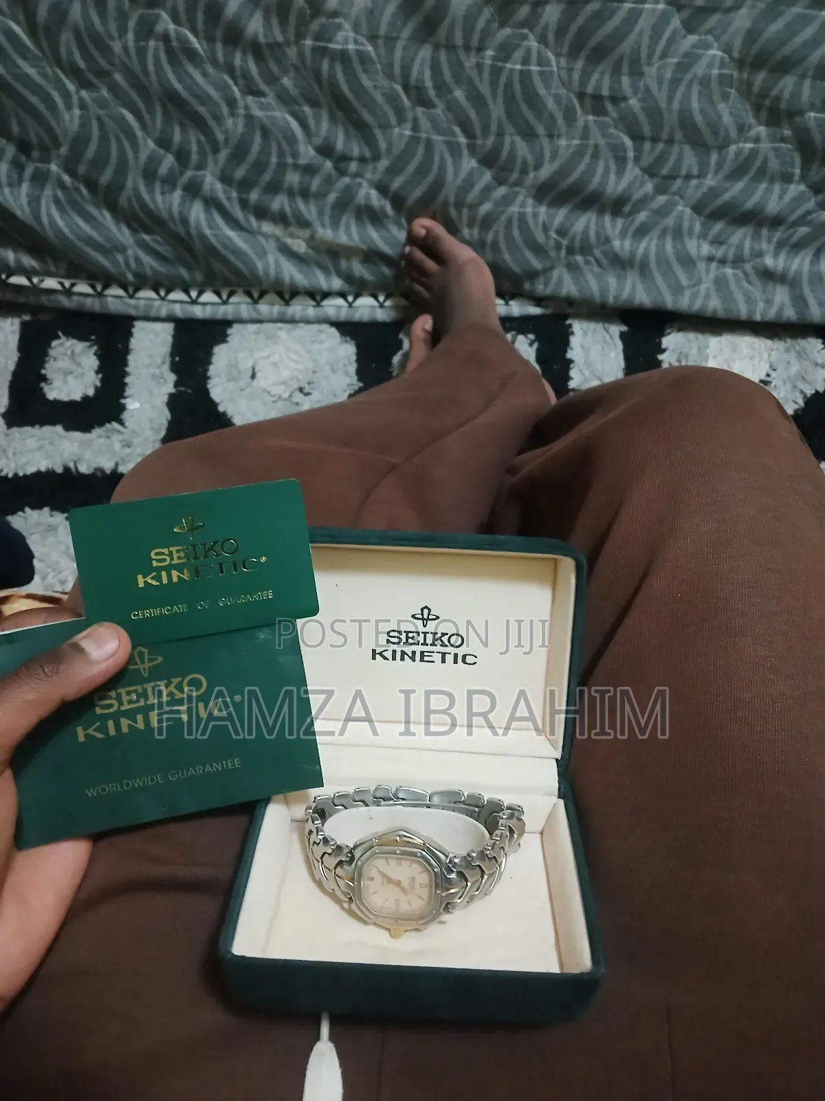 Seiko Kinetic Sq 100 Gold Silver Combination