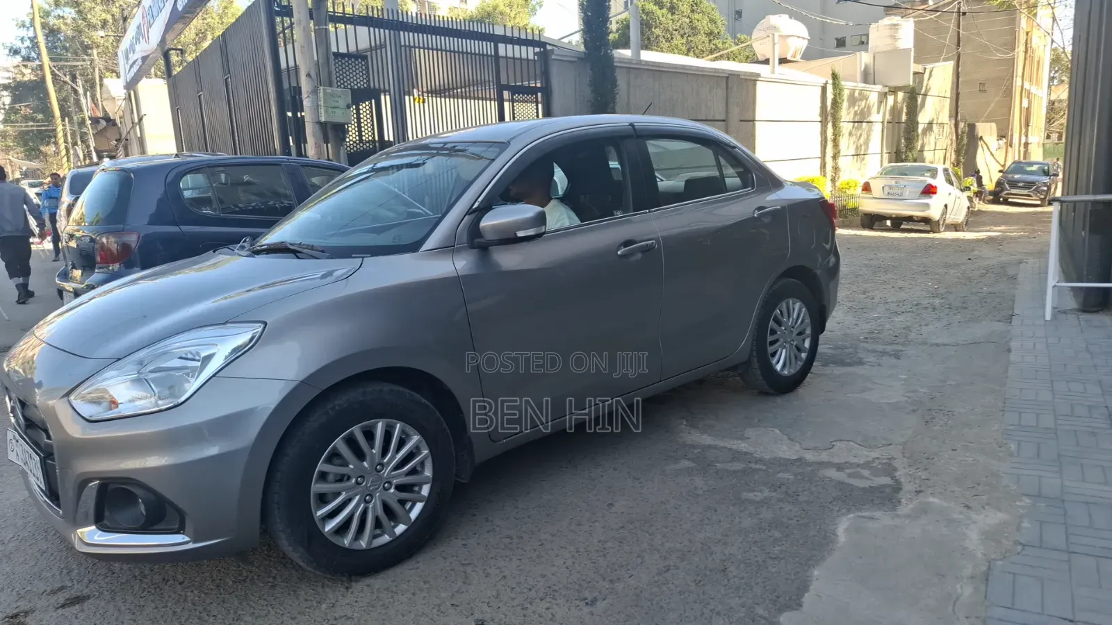 Suzuki Dzire 2023 Silver