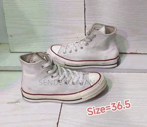 ንፁህ Uk ቦንዳ ጫማዎች